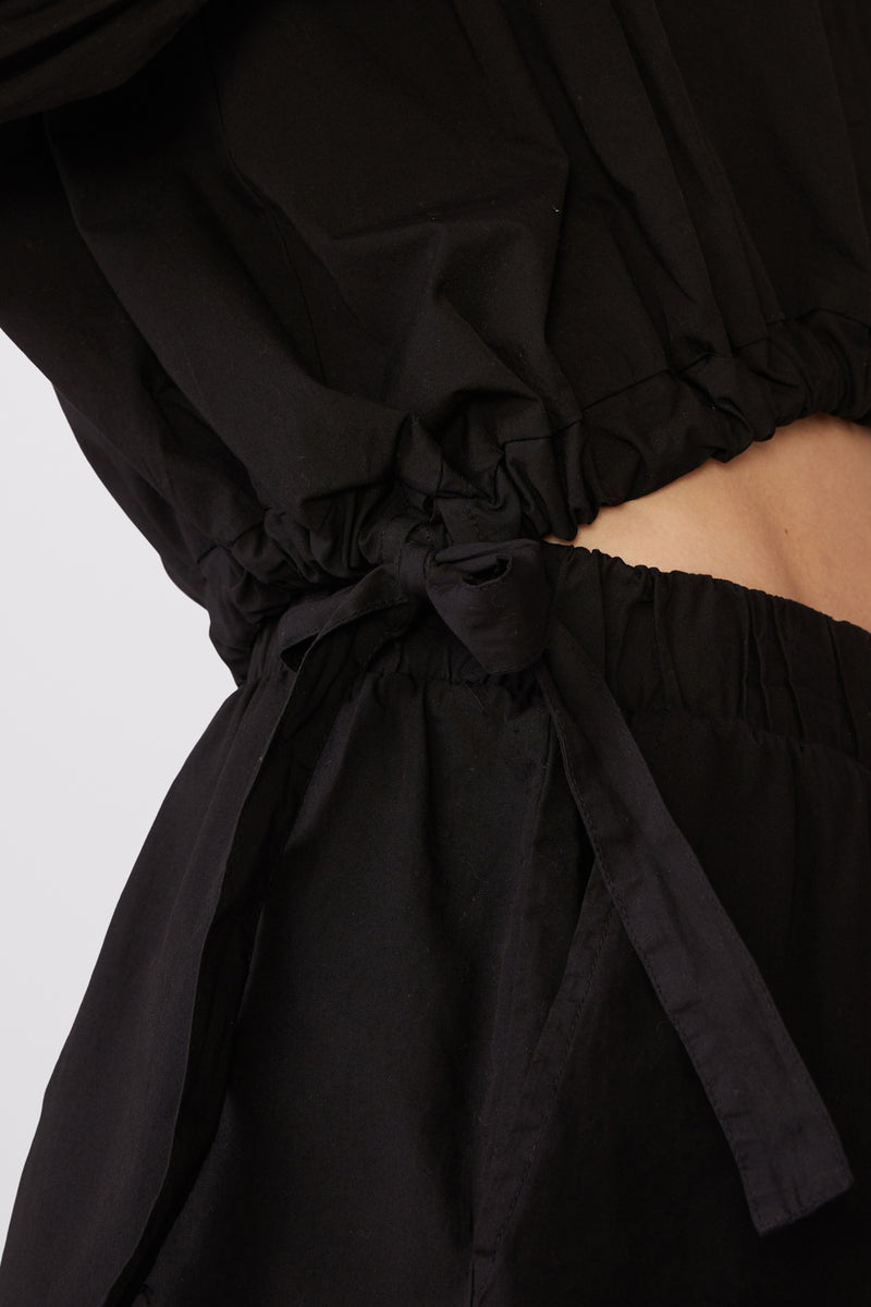 Structured Poplin Tie Hem Shirt in Black-side details