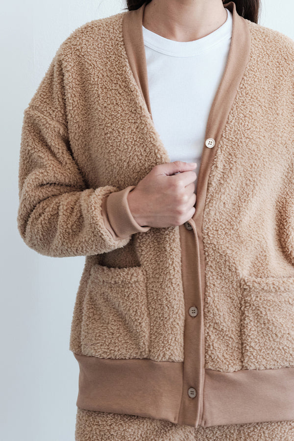 Double Faced Sherpa Oversized Cardigan in Teddy-close up 