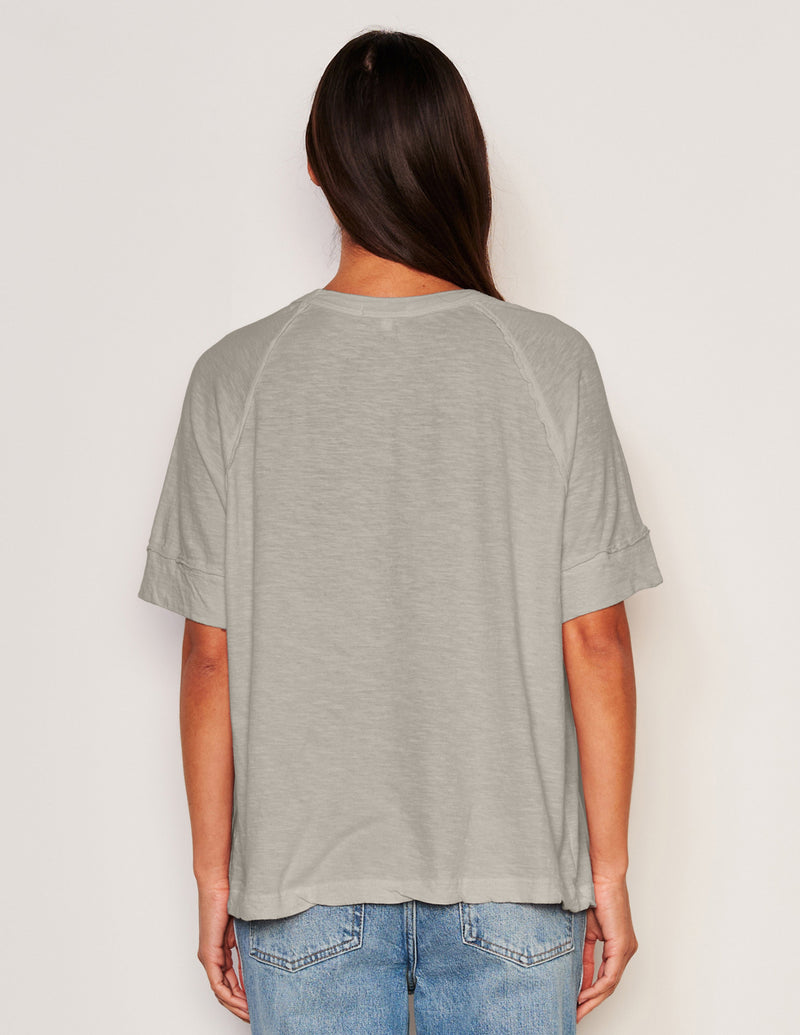 Sundry Boyfriend Tee in Olive Oil