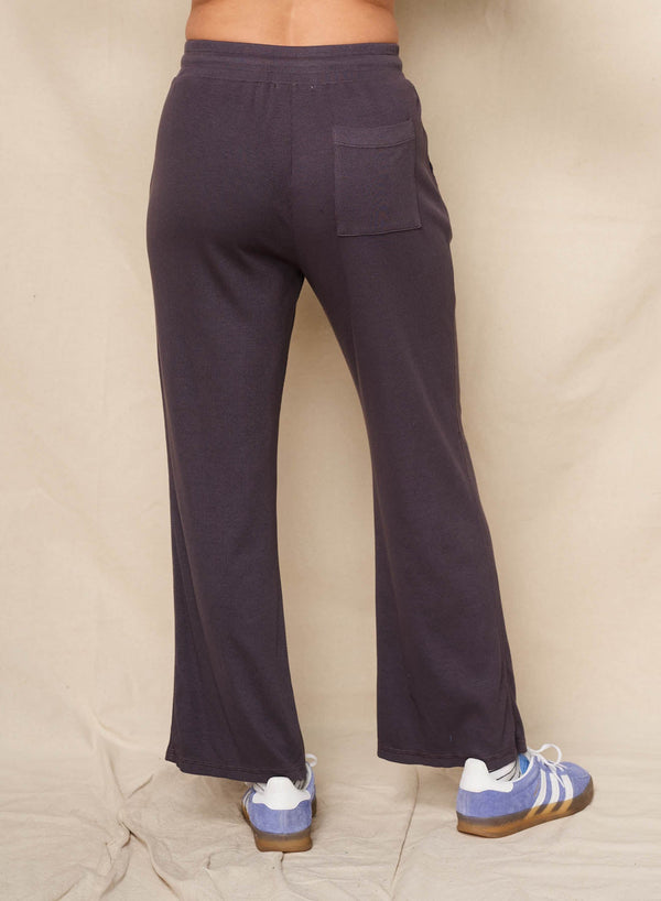 Sundry Pin Tuck Lounge Pant in Washed Black