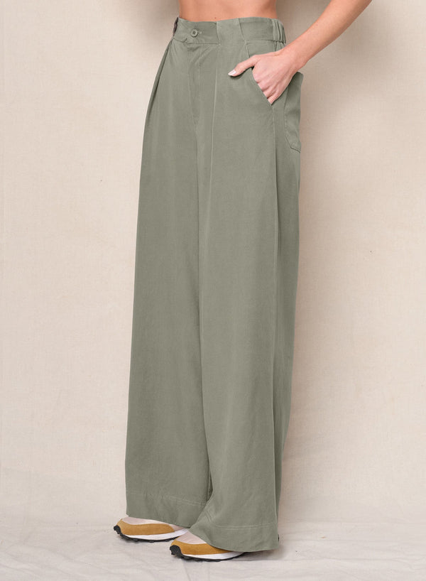 Drapey Twill Wide Leg Trouser in Thyme