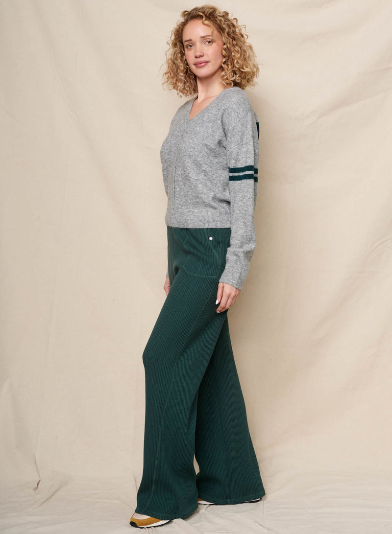 Sundry Lucky 7 V-Neck Intarsia Sweater in Heather Grey