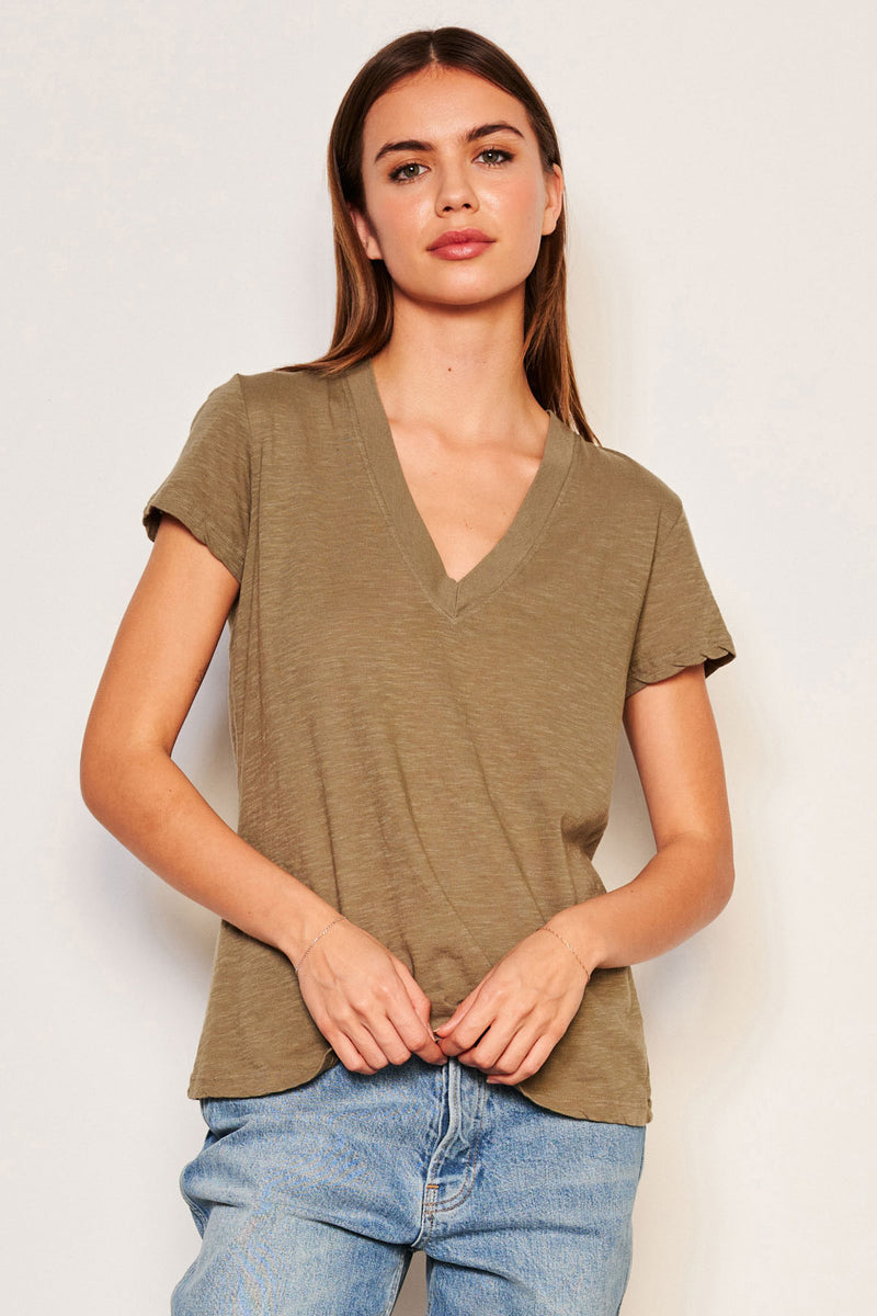 Sundry Deep V-Neck Tee in Fern