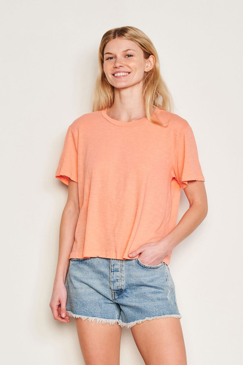 Sundry Crew Neck Tee in Pink-3/4 front view 