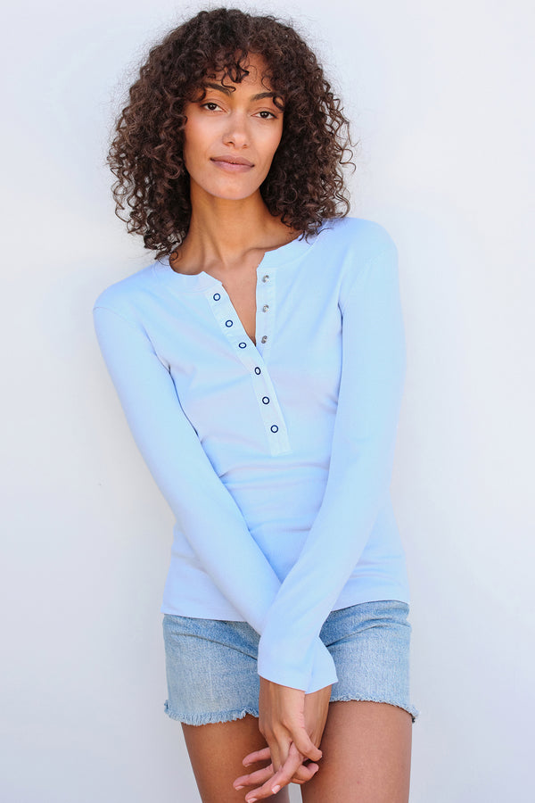 Sundry Long Sleeve Henley with Snaps in Sky-hands folded