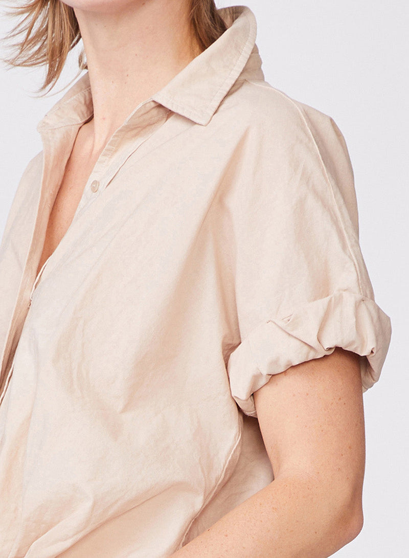 Poplin Short Sleeve Front Twist Button Up Shirt in Wheat